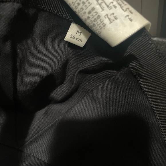 Brand New Authentic Gucci baseball cap. - Picture 7 of 9